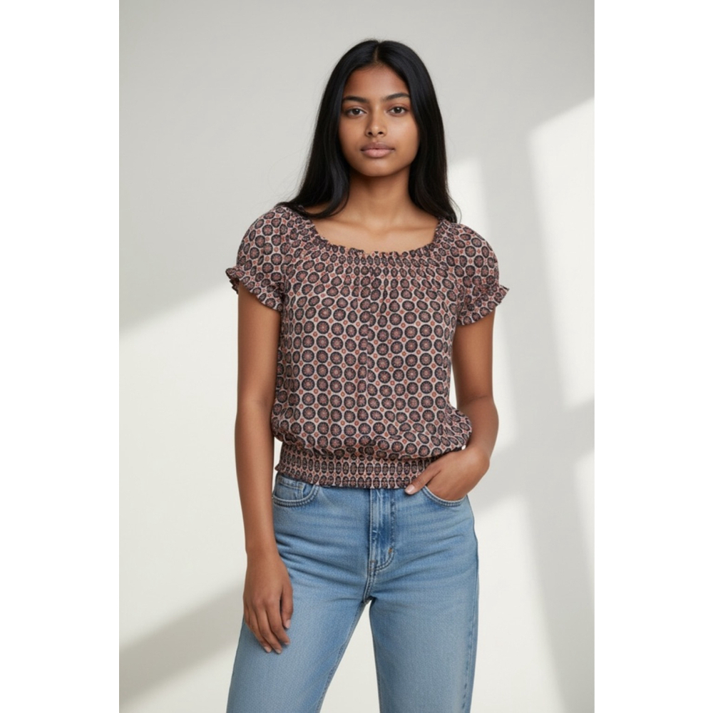 JOE Fresh Geometric Short Sleeve Top size small